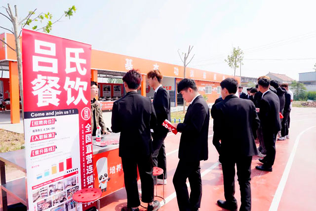 1758502597654587.jpg 5.jpg